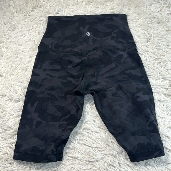 Lululemon Align Super High Rise Short *10" Incognito Camo Multi Grey - Picture 3 of 5